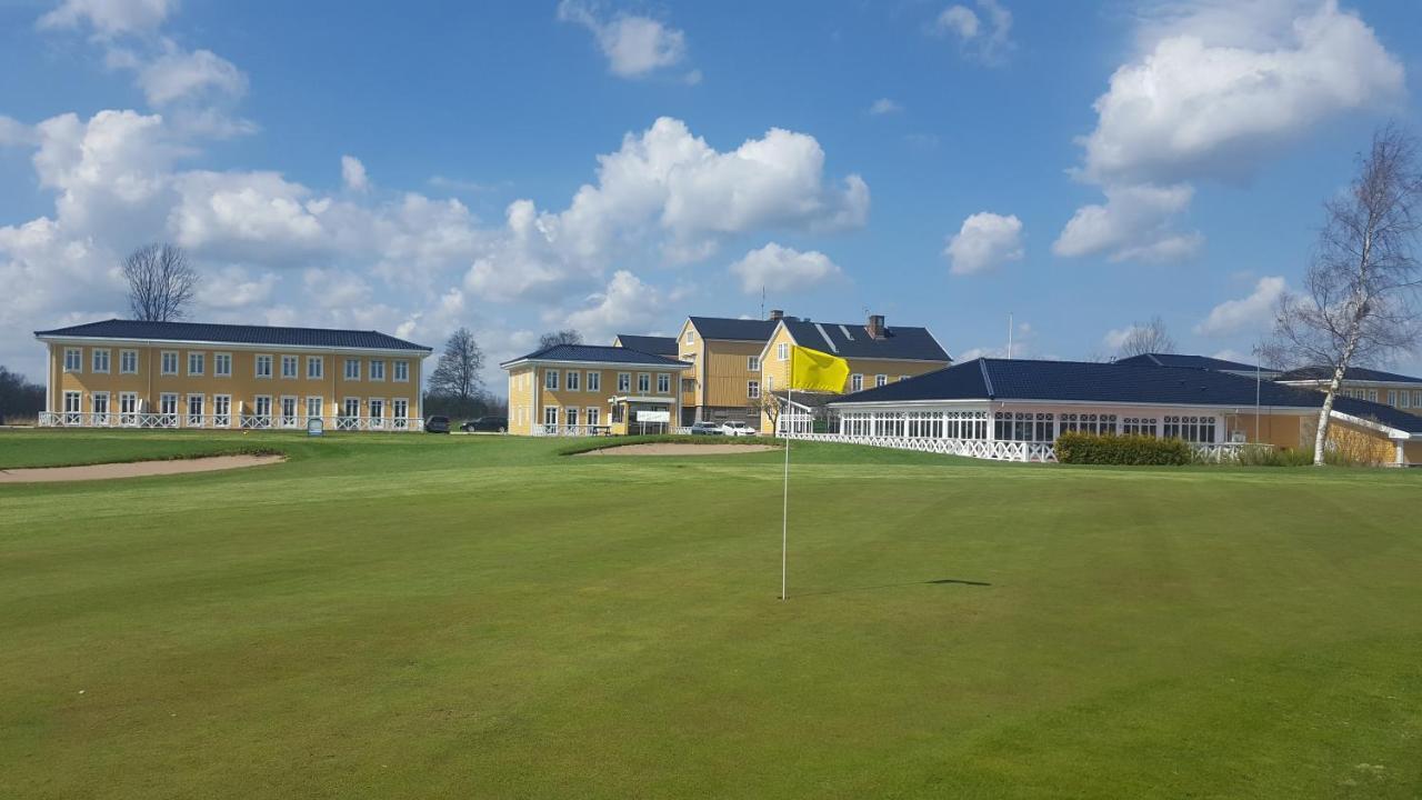 Melleruds Golfklubb Bed & Breakfast Exterior photo