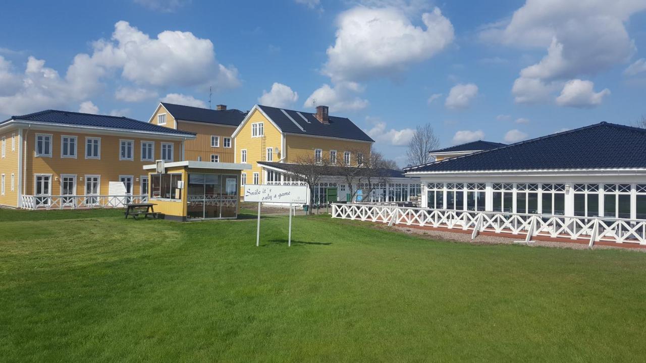 Melleruds Golfklubb Bed & Breakfast Exterior photo
